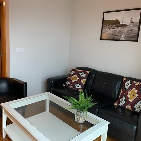 Apto. Con Terraza Y Vistas Al Mar *